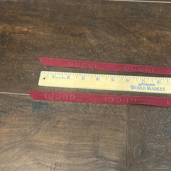 Gucci Red Ribbon - Picture 3 of 3